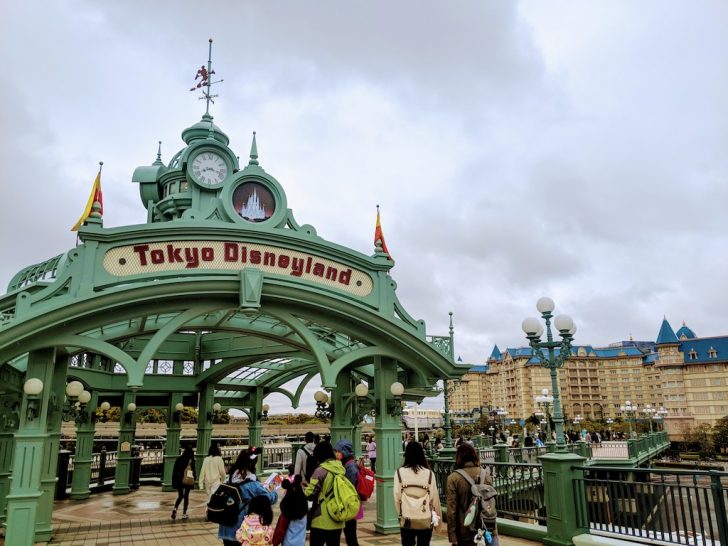 ディズニーランド入り口